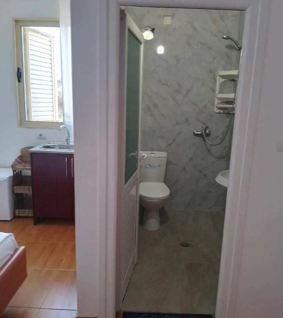 Guest house My House Hotel Sarande
